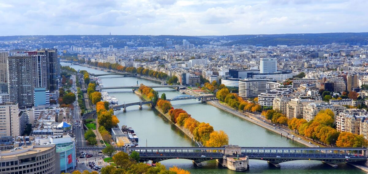 parier guide paris rôle jouent météo